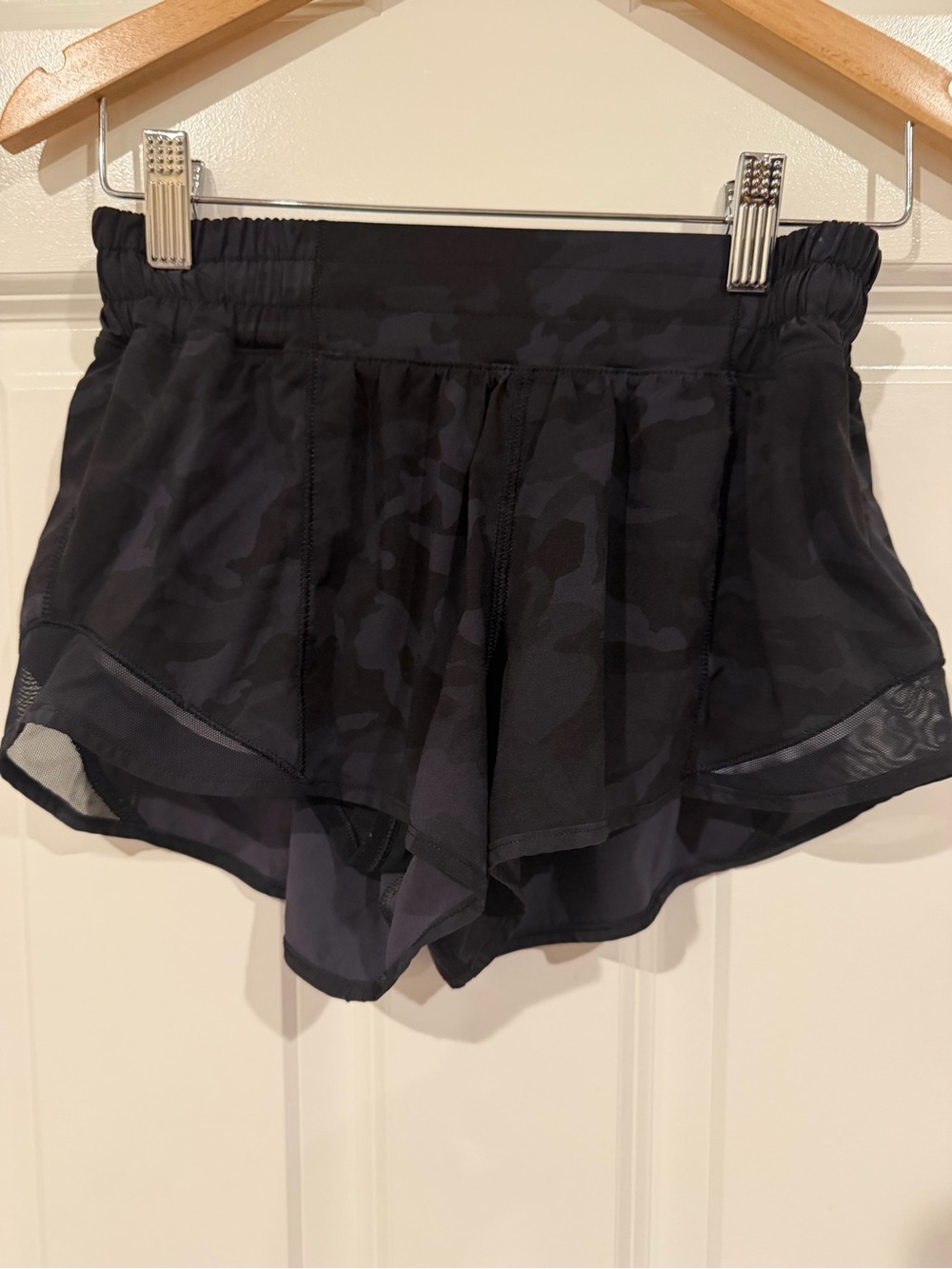 lululemon athletica hotty hot Black Camo Athletic Shorts 4